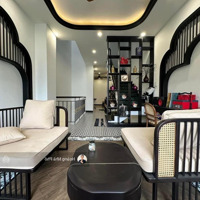 Hiếm. Nhà Mới Ở Ngay, 3 Tầng, 70M2 Ngang 4M, Hẻm 4M, Gần Vincom. 6 Tỷ Xtl
