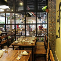 Cho Thuê Nhà Siêu Vip Mặt Phố Tô Hiệu, Căn Góc Mặt Tiền 30M, Vị Trí Kinh Doanh Đẹp Nhất Khu Vực