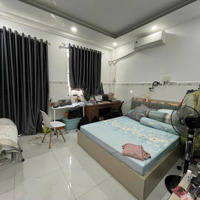 Quận 11:Nhà Đường Lạc Long Quân , Hẻm Xe Tải Thông Kinh Doanh - 2 Tầng Btct -Diện Tích44M2 - Giá Bán 5,99Tỷ
