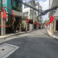 Chỉ Hơn 5 Tỷ - Nhà 3 Tầng - Ngang 7M Dài 8M - Xe Taxi Tới Nơi Gần Chợ Hoàng Hoa Thám Phú Nhuận.
