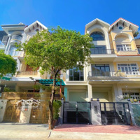 Cho Thuê Nhà Phố Cao Cấp Nguyên Căn 7.5X20M Đ.16M Kdc Himlam Quận 7 Giá: 55 Triệu Liên Hệ: 0931353298