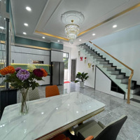 Bán Nhà 6 Phòng Ngủ Mặt Tiền Nguyễn Tri Phương, Diện Tích 6 X 15, 1T3L