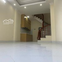 Chính Chủ Bán Nhà 48.2 Đàm Quang Trung, Ngõ Riêng, Thông,Kinh Doanh Tốt,5T,30M, Mới, 5.98 Tỷ