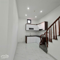 Nhà Vân Côndiện Tích41M2, Có Gara, Cách Dl Thăng Long Chỉ 400M. Đường Ôtô, Thông. Tiện Di Chuyển Mỹ Đình