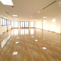 Cho Thuê Tòa Văn Phòng 9 Tầng Mặt Phố Quan Hoa. DT 190m2. MT 9.5m. Giá 13.300USD/th