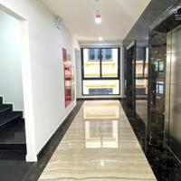 Cho Thuê Tòa Văn Phòng 9 Tầng Mặt Phố Quan Hoa. DT 190m2. MT 9.5m. Giá 13.300USD/th