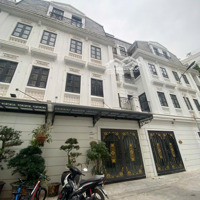 Cho Thuê Nhà Liền Kề Iris Garden Mỹ Đình.diện Tích65M, 4 Tầng, Thông Sàn, Điều Hoà. Giá Bán 30 Triệu