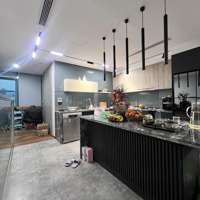 Bán Nhà Mặt Phố Hoàng Cầu, Lô Góc 105M X 5 Tầng, Nằm Cạnh Hồ, Mặt Tiền Rộng Kinh Doanh