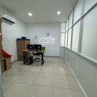 Văn Phòng Công Ty 7X20M, Ngăn Sẵn 02 Phòng ,Hầm Xe Chung Vạn Phúc City