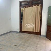 Cho Thuê Phòng Ngang 10 X4 Trệt Lầu Giá Bán 4 Tr Tháng. Liên Hệ 0919147835