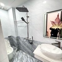 Bán Nhà Tây Mỗ ,Ô Tô Đỗ Cách Nhà 10M, Diện Tích: 31M,5 Tầng Mới Cứng ,Chỉ 4.5 Tỷ. Liên Hệ:0973561586.
