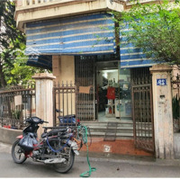 Cho Thuê Cửa Hàng, Văn Phòng Phố Trần Quốc Hoàn, Khu Vực Gần Chợ, Đông Dân