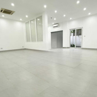 Cho Thuê Nhà Hoàng Hoa Thám Sát Ngay Nhà Ga T3, P.13, Q.tân Bình, 8X22M, 1 Trệt 2 Lầu