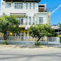 Hạ Giá - Bán Gấp Căn Biệt Thự Mái Thái Góc 2 Mặt Tiền Đối Lưng Phan Đăng Lưu. Giá Cực Tốt Cho Đt