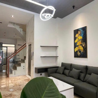 Nhà Hot Tân Kiểng Quận 7 Dt: 4X18, 1 Triệuệt, 3 Lầu,Thang Máy. Đặc Biệt Full Nội Thất Hiện Đại.