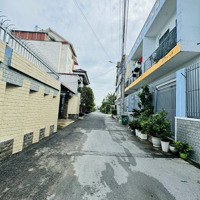 Bán Nhà 100M2 Đường Nhựa Xe Hơi Tránh Nhau Cách Ngã Tư Thủ Đức 500M, Nằm Trong Khu Dân Cư Cao Cấp.