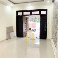 Nhà Cấp 4 - Sân - Đường Xe Tải 4X14M - Khu Thảo Điền Giá Bán 11 Triệu