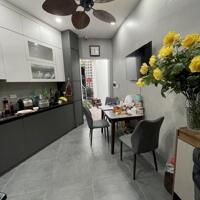 BÁN NHÀ DÂN XÂY -NGÕ HÒA BÌNH-PHỐ KHÂM THIÊN 2 TẦNG-50M2- GIÁ CHỈ 11 TỶ