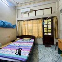 Bán nhà phố Phương Mai, Đống Đa 39m, 4 tầng. Giá: 20 tỷ. LH: 0937158386