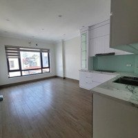 Nguyễn Văn Cừ - 6 Tầng Thang Máy - Ô Tô Đỗ Cửa - Sổ Vuông Vắn - 41M2 X 6 Tầng