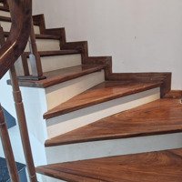 Cần Cho Thuê Gấp Căn Nhà 5 Tầng Mới Tinh