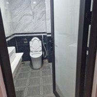 Cần Cho Thuê Gấp Căn Nhà 5 Tầng Mới Tinh