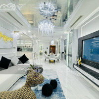 Chính Cần Bán Gấp Chcc Kingston 84M2, 2 Phòng Ngủ 2 Vệ Sinhgiá Bán 5 Tỷ. Liên Hệ: 0906 101 428 Gặp Vinh