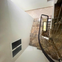 Bán Gấp - Tt Cầu Giấy -Diện Tích40M2X5 Tầng -Mặt Tiền4M- Ngõ Thông - Ba Gác Tránh Nhau - Gần Phố - Tổng 6 Pn