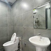 Căn Hộ 1 Phòng Ngủ 85M2! Máy Giặt Riêng, Cửa Sổ Trời, Chợ Nga, Chợ Cô Giang, Phố Bùi Việ