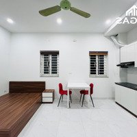 Căn Hộ Studio Cửa Sổ, Diện Tích Rộng Rãi Nằm Ngay Đường Lớn Phạm Văn Đồng