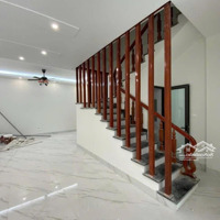 Cho Thuê Nhà Nguyên Căn Tại Sài Đồng - Oto Đỗ Cửa - Nhà Mới Kính Koong - Thích Hợp Làm Vp Kết Hợp Ở