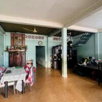 Bán nhà 2450 mặt tiền Huỳnh Tấn Phát, 300m2, 20 tỷ công chưng ngay. Lh:0933693499.