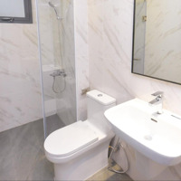Chính Chủ Cho Thuê Gấp Căn 2 Phòng Ngủ- 70M2 Miễn Phí Quản Lý - Nội Thất Đầy Đủ Dọn Vào Ở Ngay