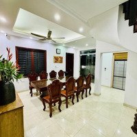 Rẻ Nhất Khu Đô Thị Thành Phố Giao Lưu, Biệt Thự Gần Hồ, Đối Diện Công Viên, Mặt Tiền 12M, 190M2*4T.