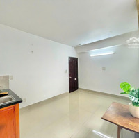 Phòng Cho Thuê Cửa Sổ Lớn Nhất Chi Mai Đối Diện Etown Cộng Hoà Tân Bình