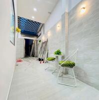 Chủ ngộp quá cần bán gấp căn nhà MT chợ Huỳnh Thanh Tuấn, Huyện Bình Chánh. DT: 72m2/2ty5. SHR