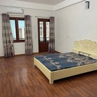 Cho Thuê Nhà Nguyên Căn Ngõ 424 Ngọc Thuỵ- Ô Tô Tránh , Đỗ Cửa , Vào Nhà - 3 Ngủ -Nội Thất Cơ Bản