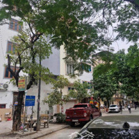 Bán Đất Tặng Nhà Cấp 4 Phố Văn La, Hà Đông_ Phân Lô Vỉa Hè Đường Rộng Thênh Thang_50M_ Giá Bán 11,2 Tỷ