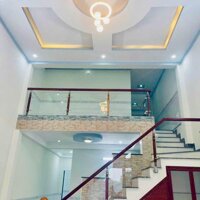 Chính chủ cần tiền xoay vốn đầu tư bán gấp nhà 1 trệt 1 lửng - đường bàu góc tân kiên !