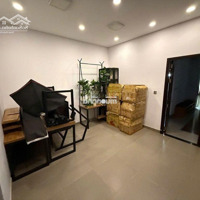 Nhà Hẻm Xe Tải Đường 3/2, Nhà Mới - Có Thang Máy