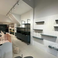 Cho Thuê Nhà Mp Cửa Đông: 41M2 + Lửng: 20M2, Mt: 4M, Nguyên Căn, Đoạn Đẹp. Liên Hệ: 0974557067