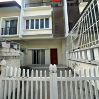 Cho Thuê Nhà 1 Trệt 2 Lầu 5 Phòng Ngủ Giá Chỉ 14 Triệu/Tháng, Full Nội Thất, Vào Ở Ngay