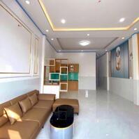 Kẹt tiền ngân hàng nên cần bán gấp căn nhà cấp 4 gần cuối đường Đồng Khởi, ngã ba trục 16