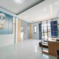 Kẹt tiền ngân hàng nên cần bán gấp căn nhà cấp 4 gần cuối đường Đồng Khởi, ngã ba trục 16