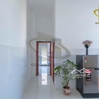 Căn Hộ 1 Phòng Ngủ1Pk 40M2 Bancon Cửa Sổ Mgay Trung Tâm Quận 7, Thuận Qua Quận 4