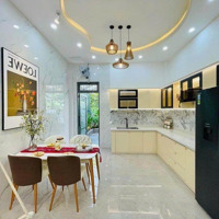 Bán Gấp Nhà Sát Mặt Tiền Đ. Phổ Quang, P2, Tân Bình, Giá: 4,5 Tỷ / 56M2, Shr, Khu An Ninh Tốt