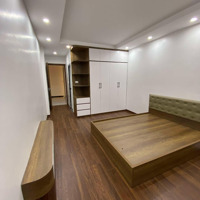 Bán Nhà Nguyễn Văn Cừ, Ôtô, Thang Máy, Ngõ Thông, Full Nội Thất, 8.2 Tỷ