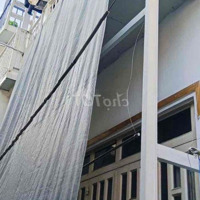 Bán Nhà 2 Tầng + Sân Thượng Tại Trung Tâm Quận 1, Tphcm