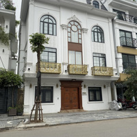 Cho Thuê Biệt Thự Phan Bội Châu 555M2 Dtsd, 100M2 X2T Dtx, 14M Mặt Tiền, Kd Mọi Mô Hình.