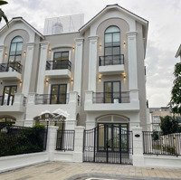 Cho Thuê Biệt Thự Sen Súng View Hồ Đẹp, Thoáng Mát, Phù Hợp Để Ở Hoặc Kinh Doanh. Liên Hệ Xem Nhà